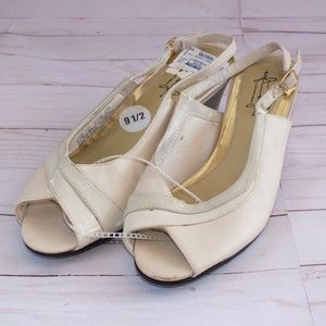 Hush Puppies Soft Style Shoes‎ Size 9.5